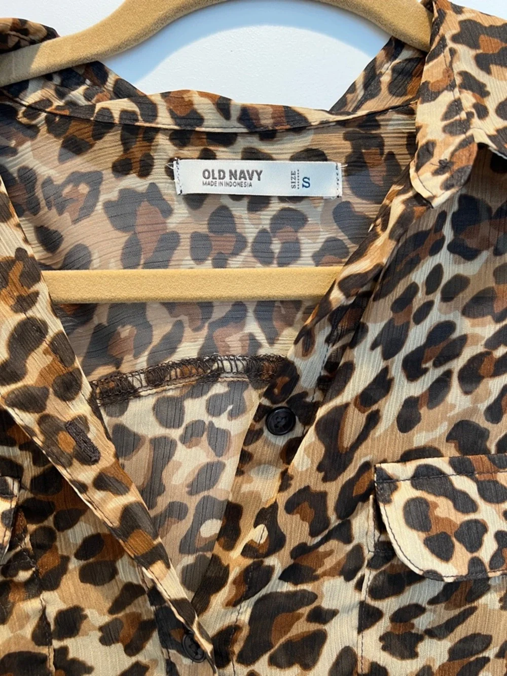 Old Navy Leopard Print Button-Front Sheer Blouse - Picture 2 of 4